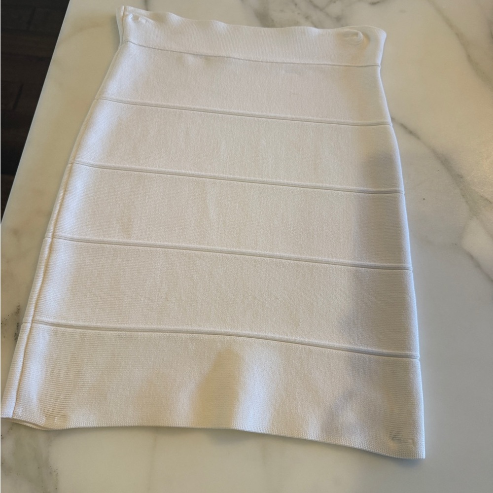 BCBGMaxAzria White Bandage Pencil Skirt with Horizontal Seams